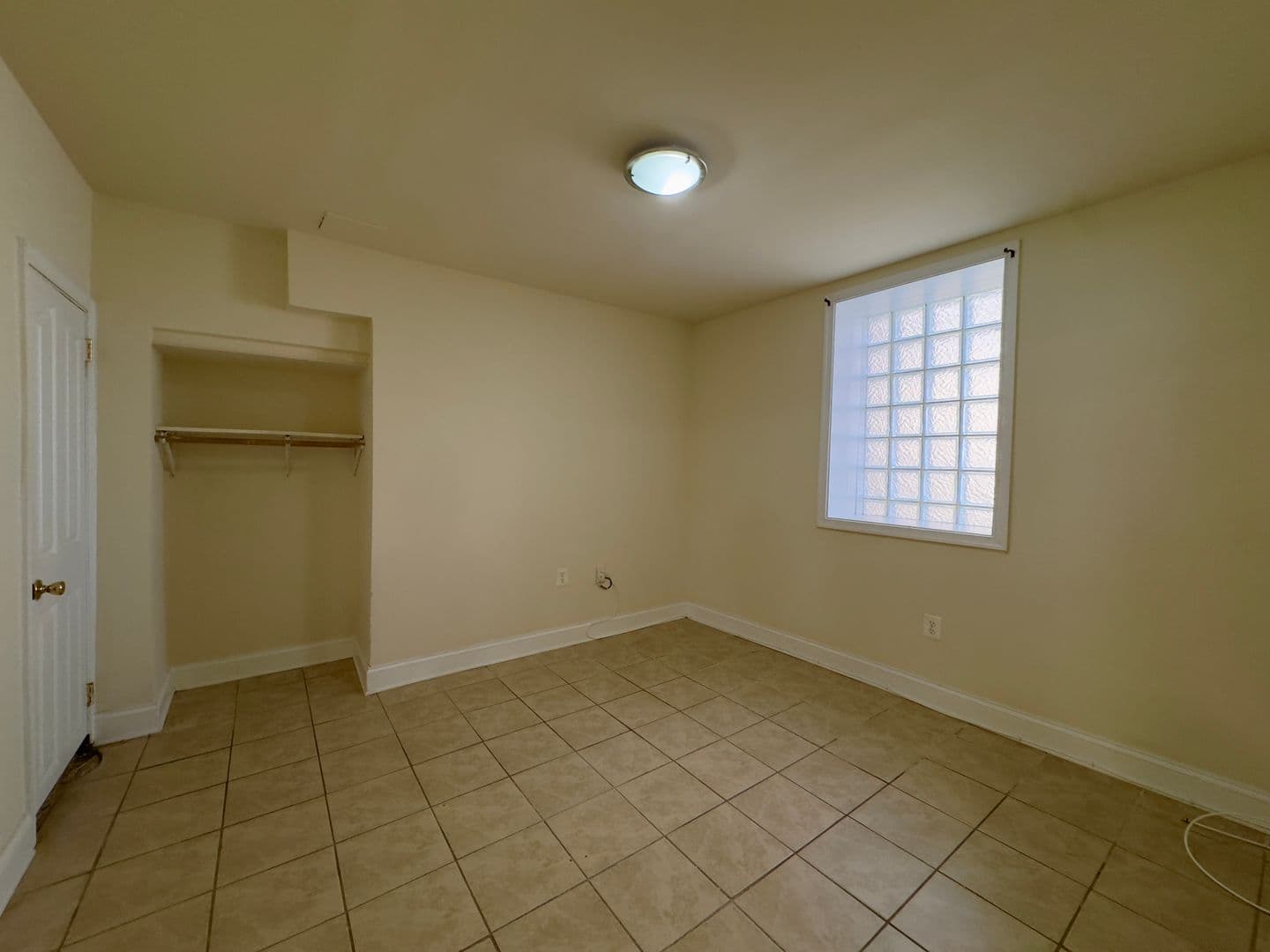 Baltimore Apartment: 2401 Brookfield Ave