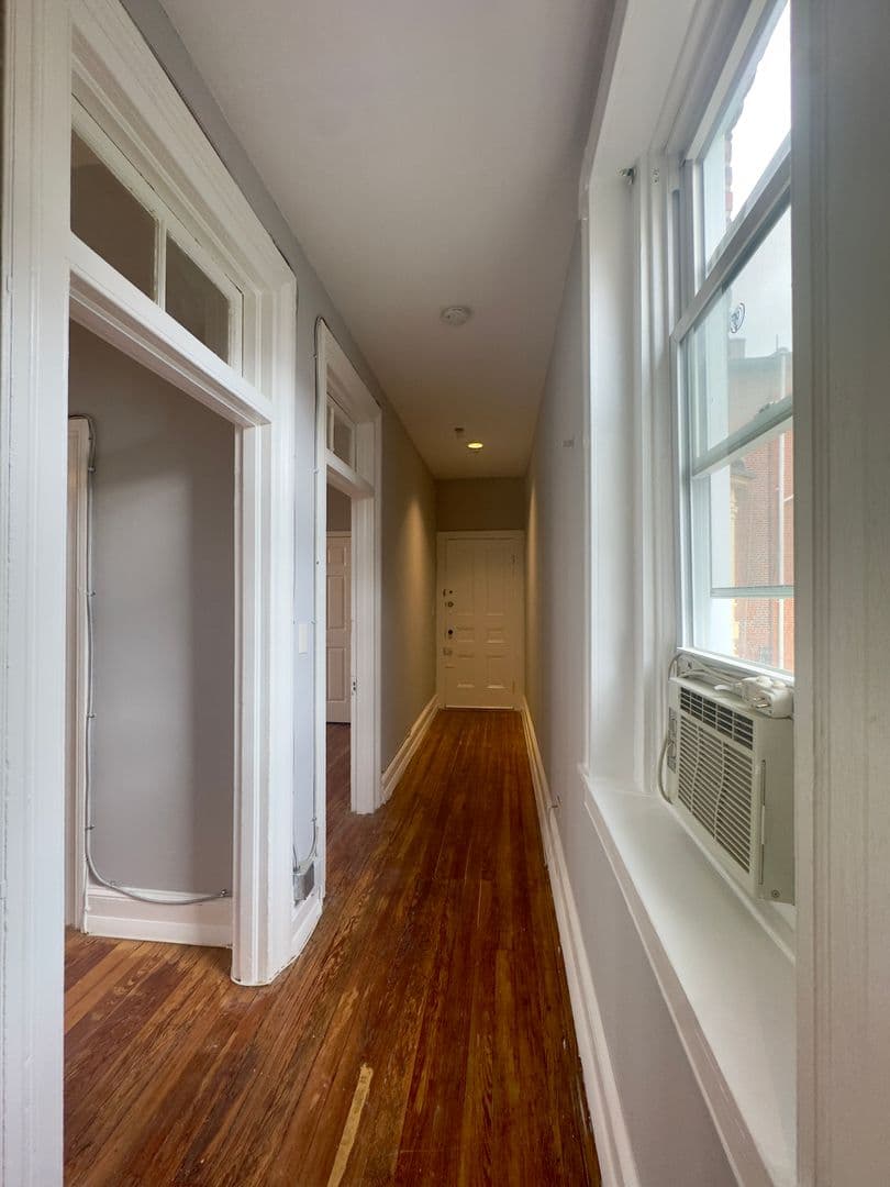 Baltimore Apartment: 1322-1324 Eutaw Pl