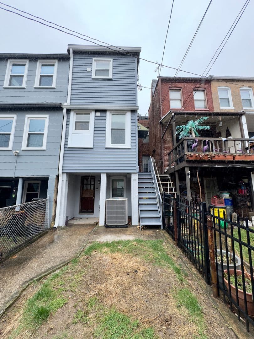 Baltimore Townhome: 3331 Beech Ave