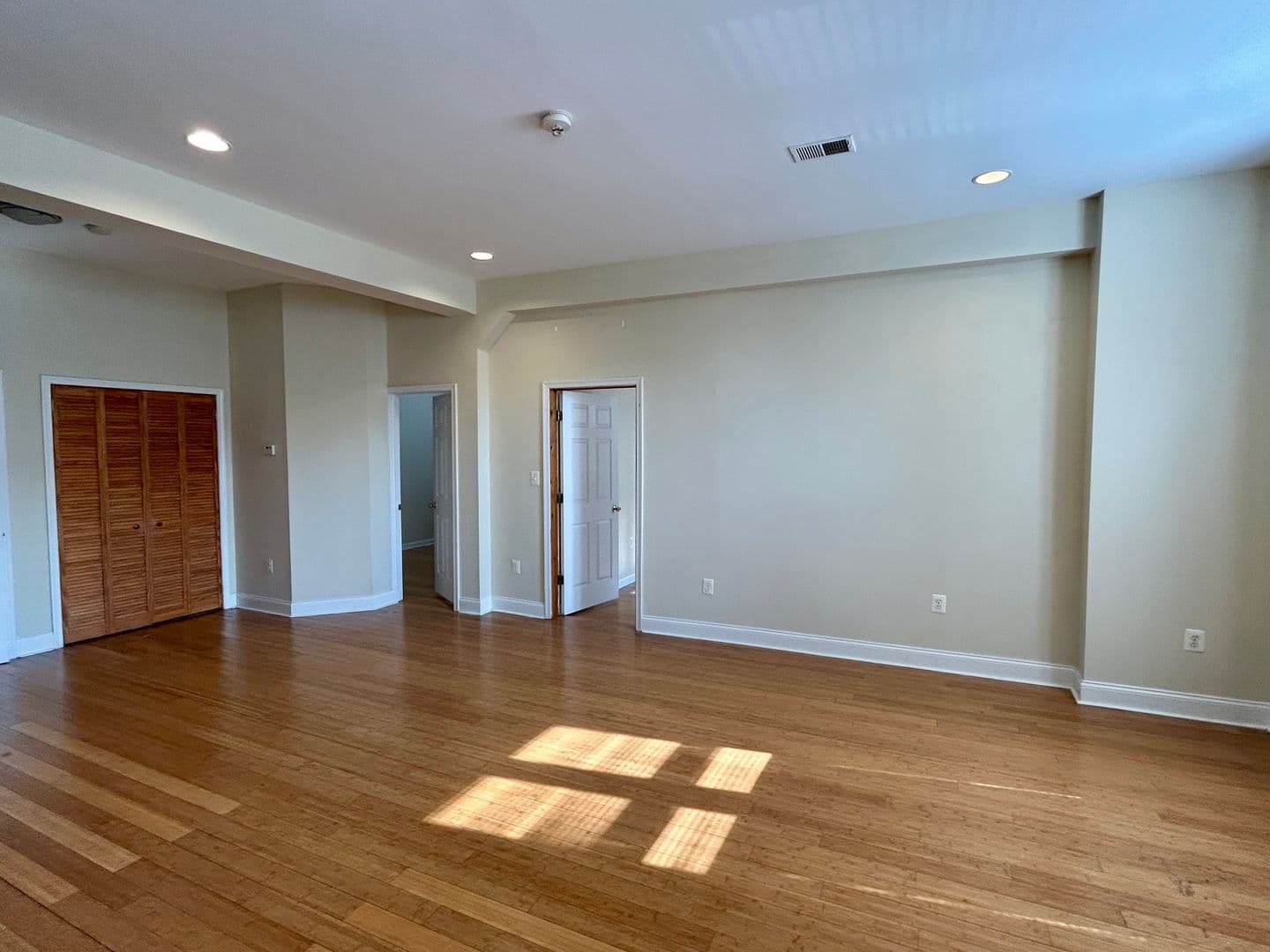 Baltimore Apartment: 2401 Brookfield Ave