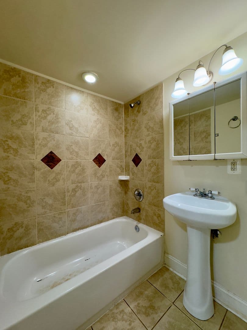 Baltimore Apartment: 2401 Brookfield Ave
