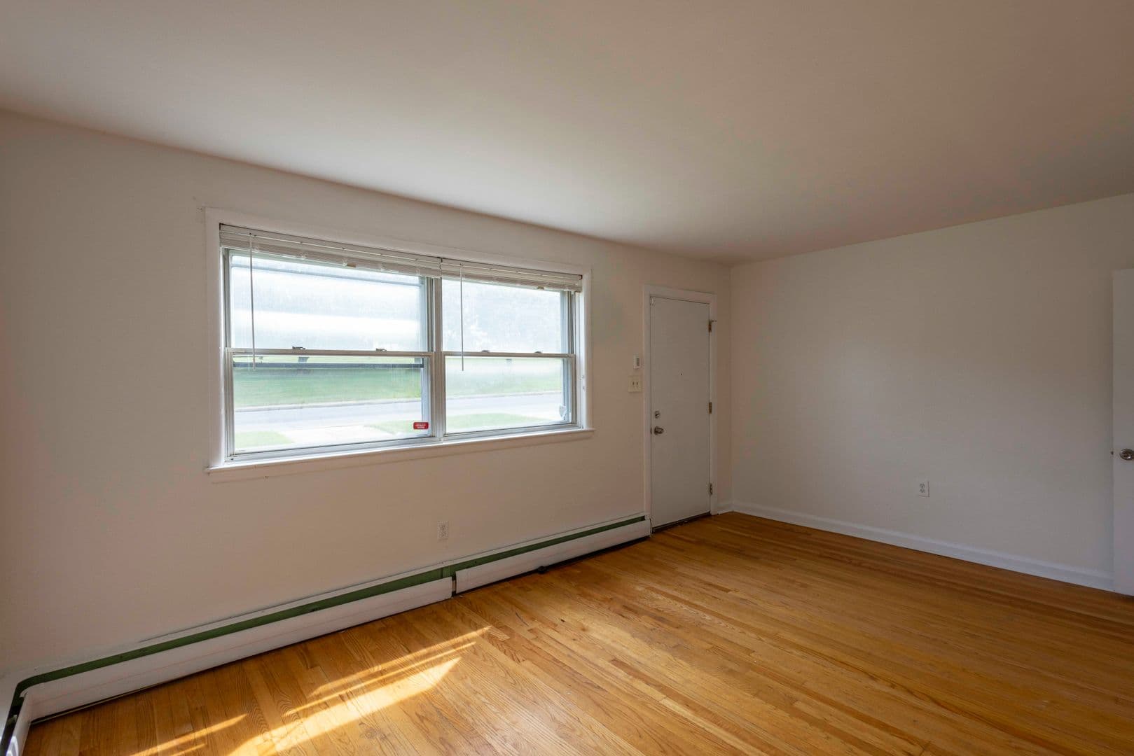 Baltimore Apartment: 4806 Sipple Ave