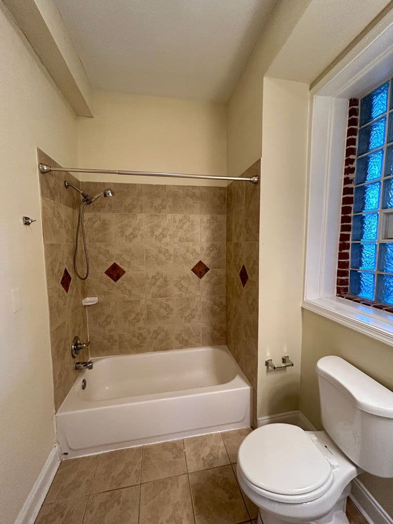 Baltimore Apartment: 2401 Brookfield Ave