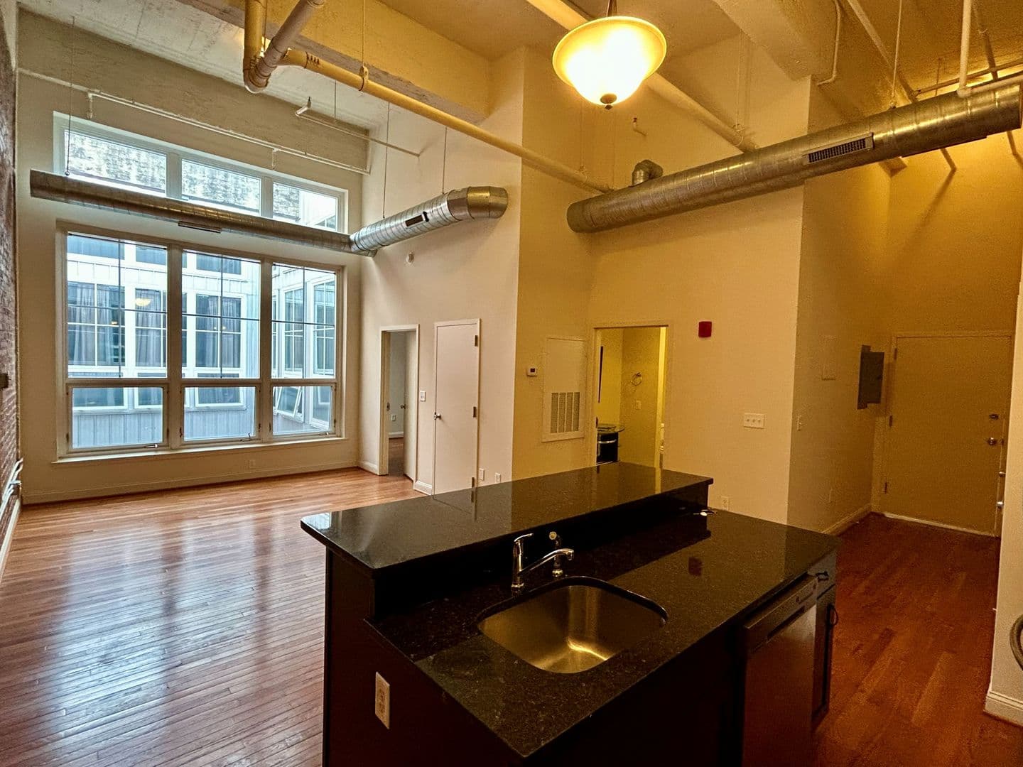 Baltimore Apartment: 311 W Baltimore St