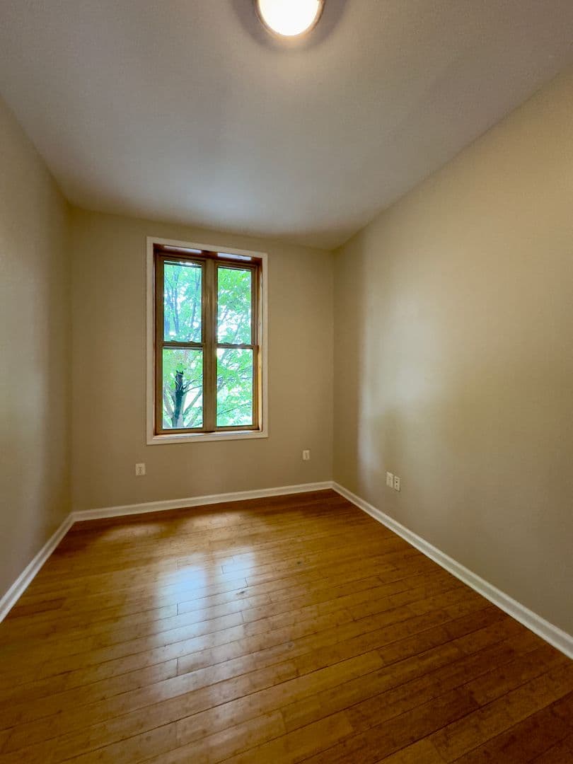 Baltimore Apartment: 2401 Brookfield Ave