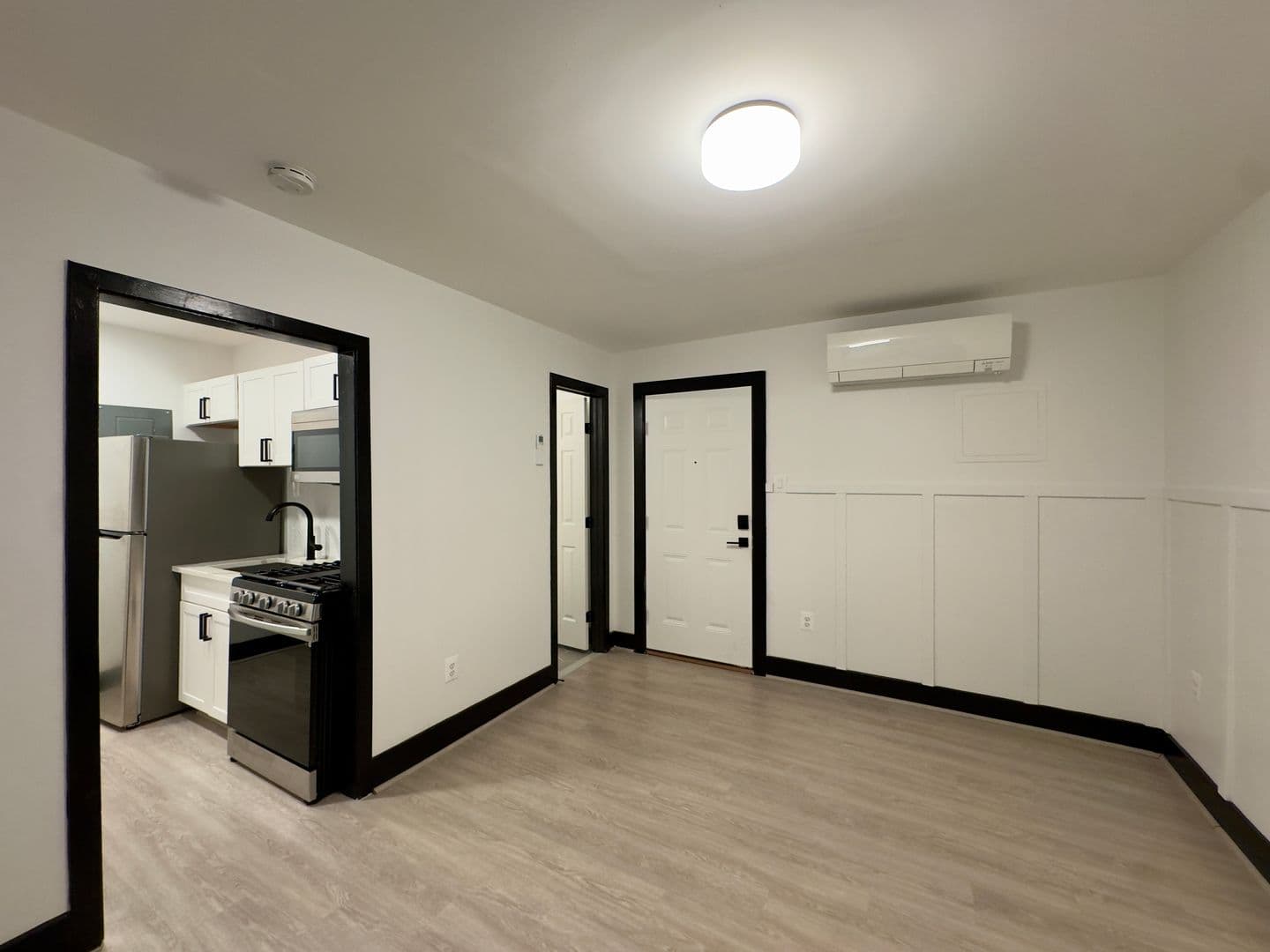 Baltimore Apartment: 816 Park Ave