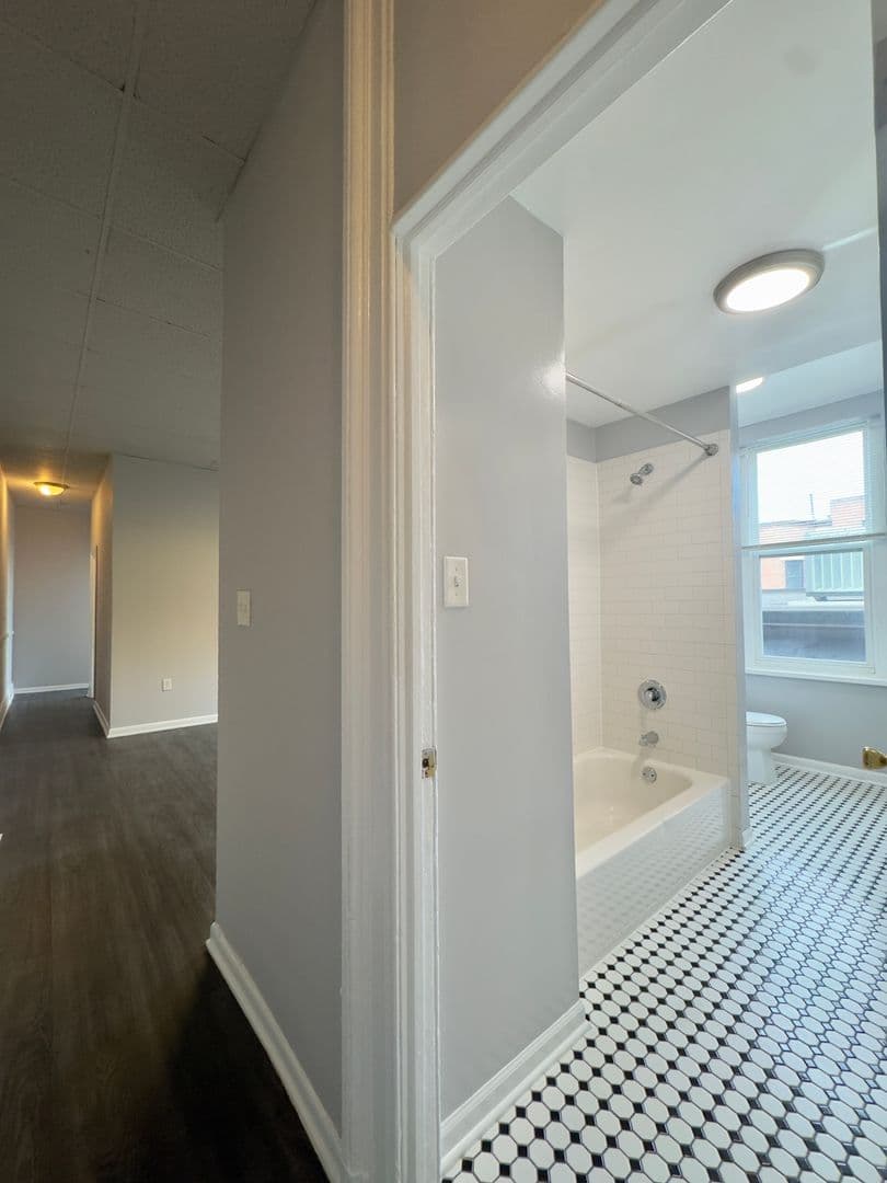 Baltimore Apartment: 914 N. Charles St