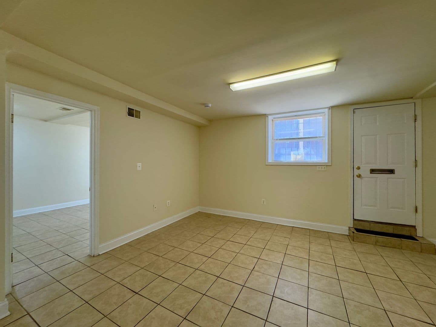 Baltimore Apartment: 2401 Brookfield Ave