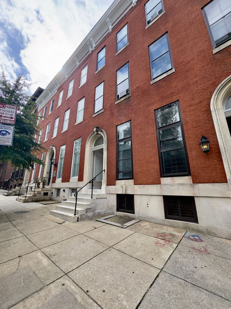 Baltimore Apartment: 1322-1324 Eutaw Pl