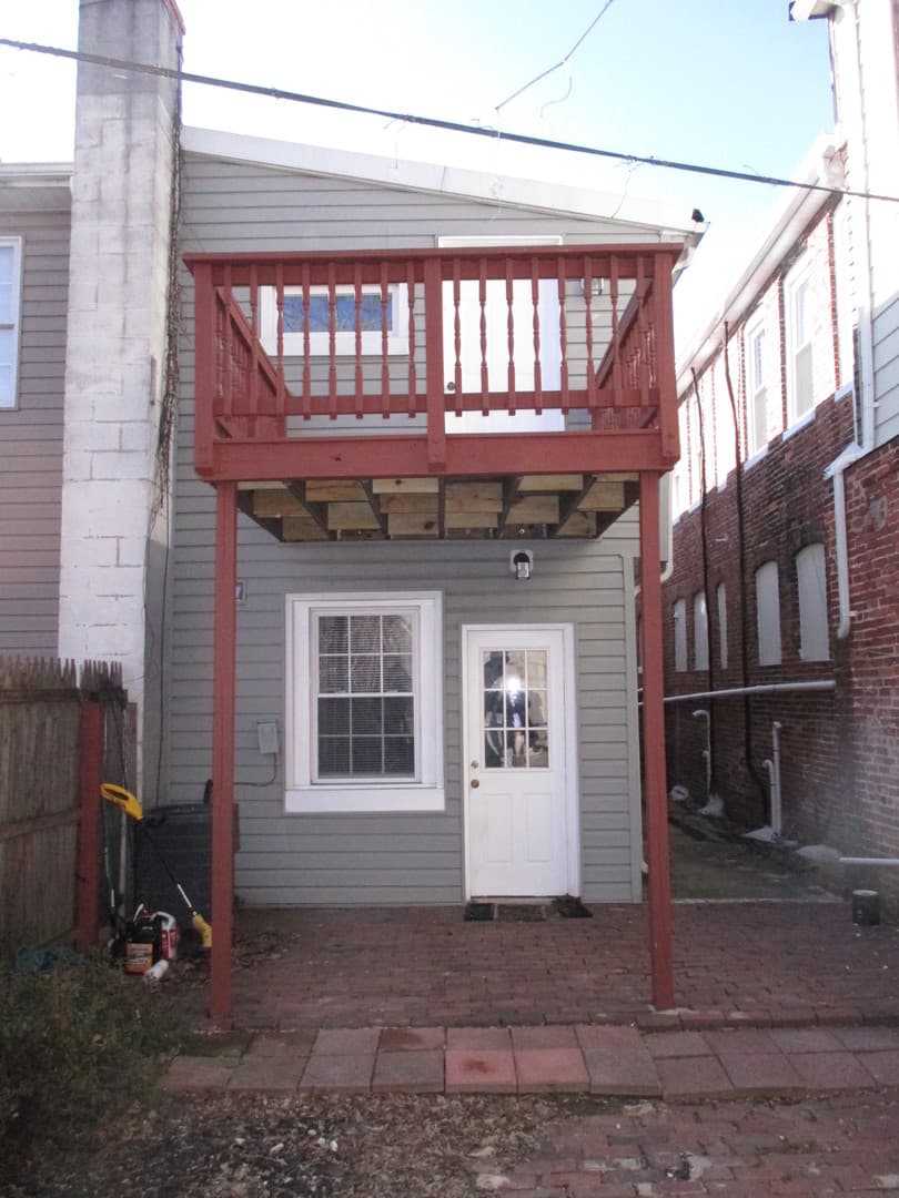 Baltimore House: 3539 Falls Rd
