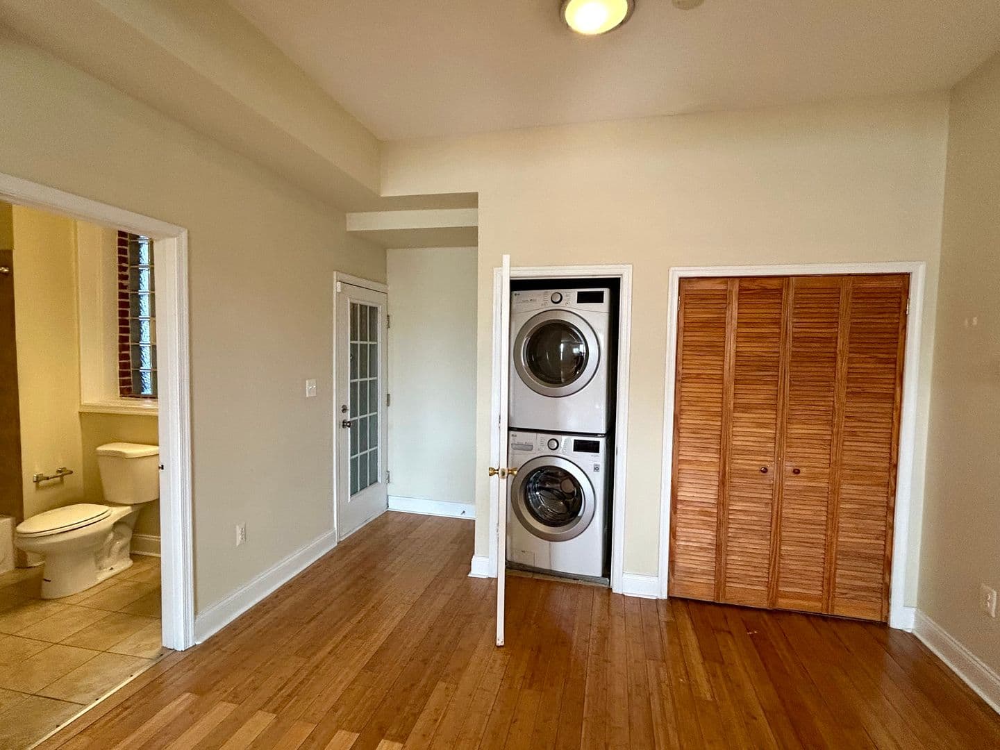 Baltimore Apartment: 2401 Brookfield Ave
