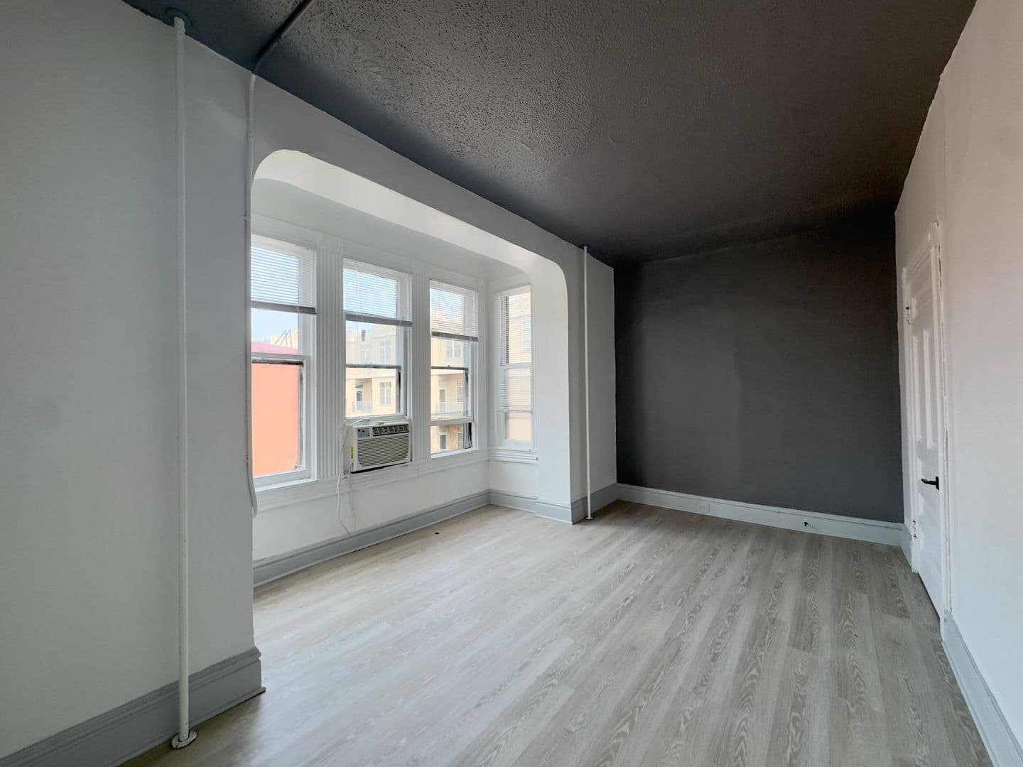 Baltimore Apartment: 4 & 10 E Biddle Street