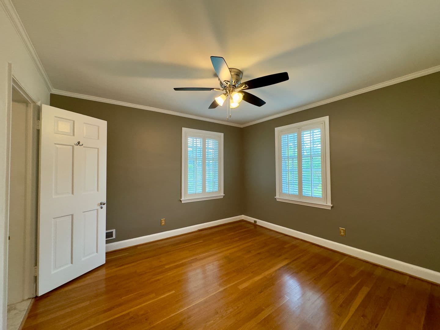 Baltimore House: 115 E Northern Pkwy