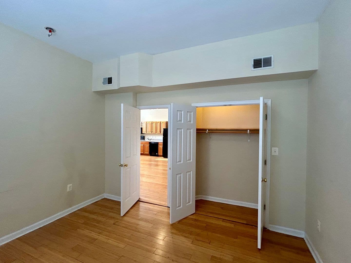 Baltimore Apartment: 2401 Brookfield Ave