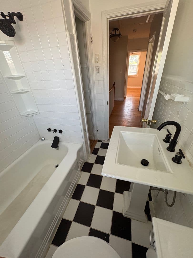 Towson Townhome: 8153 Glen Gary Rd