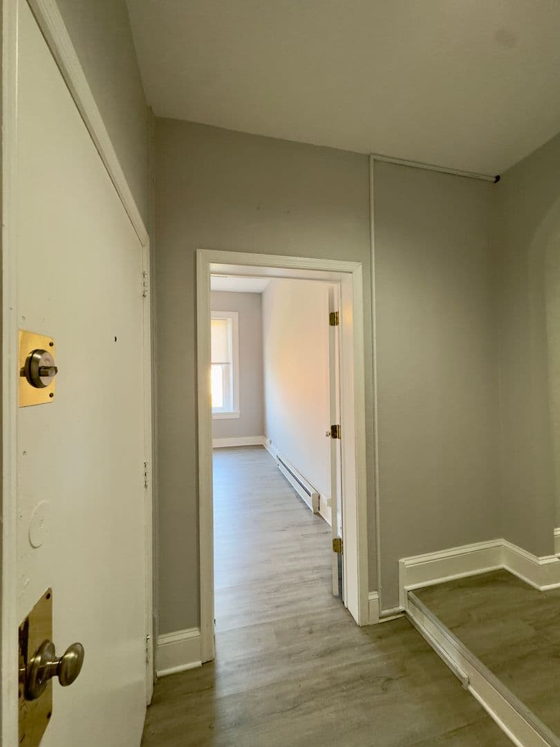 Baltimore Apartment: 1322-1324 Eutaw Pl