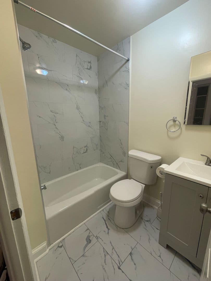 Baltimore Apartment: 3007 N Calvert St