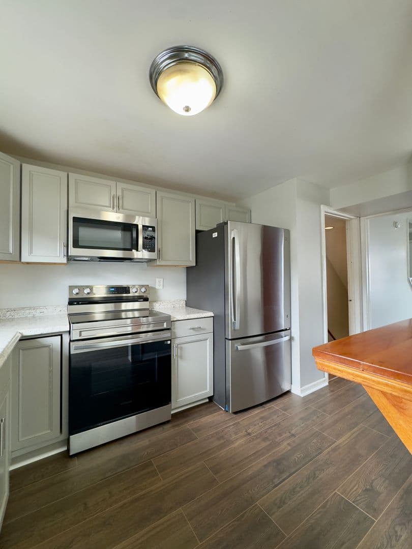 Baltimore Townhome: 5371 King Arthur Cir