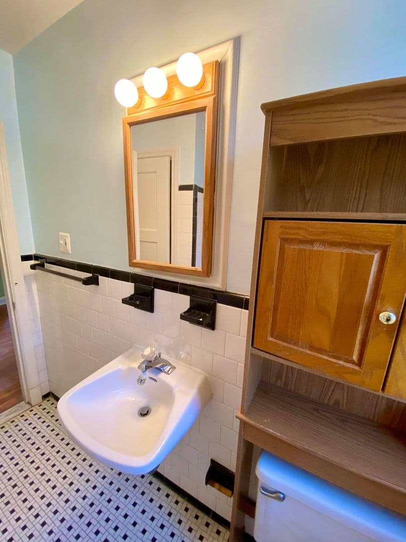 Baltimore Apartment: 6125 Parkway Dr