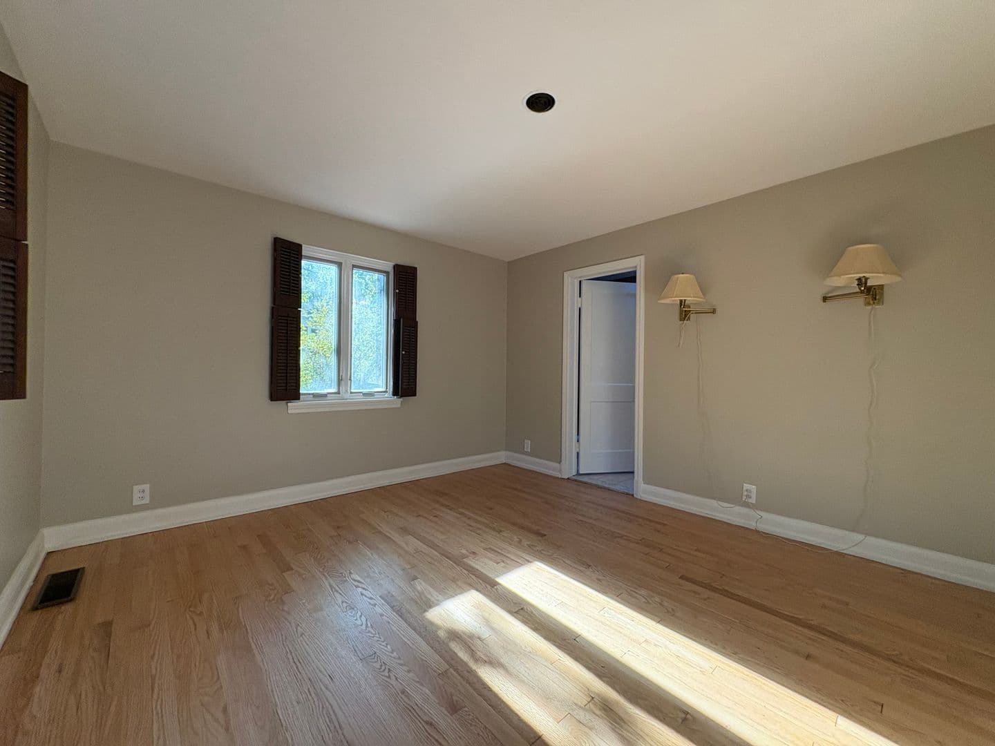 Baltimore House: 2711 Glen Ave