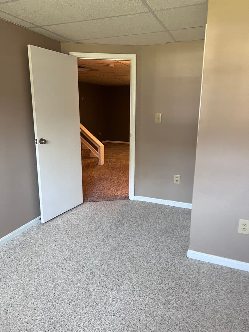 Nottingham Townhome: 14 Minte Dr