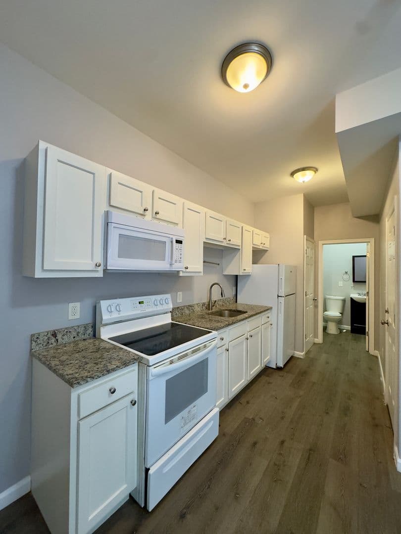 Baltimore Apartment: 2428 N Calvert St