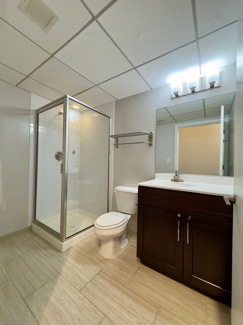 Baltimore Apartment: 10 N Calvert St