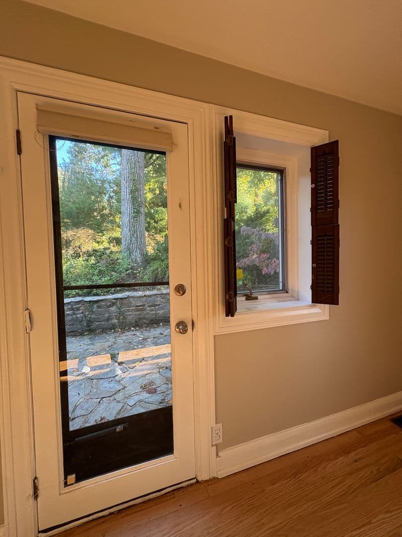Baltimore House: 2711 Glen Ave