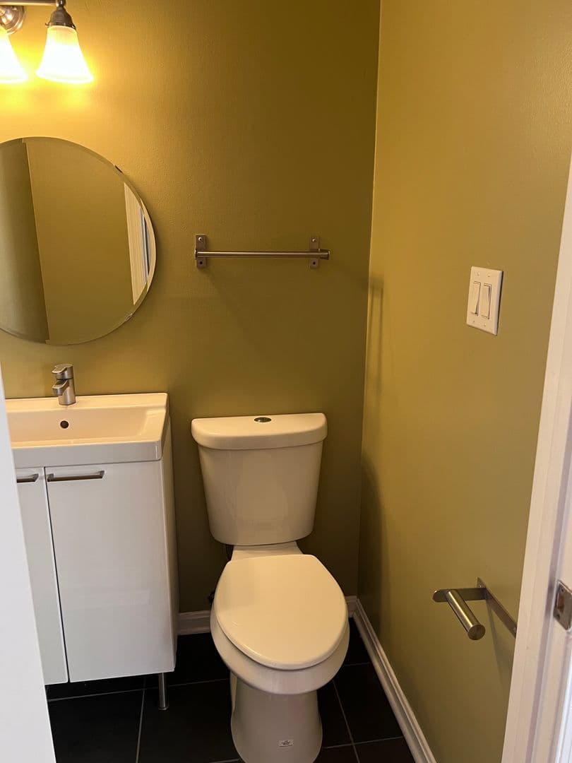 Nottingham Townhome: 14 Minte Dr