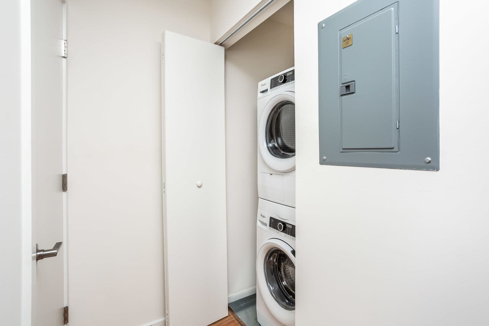 Baltimore Apartment: 605 Park Ave