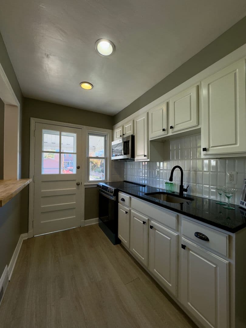 Parkville Townhome: 8535 Water Oak Rd