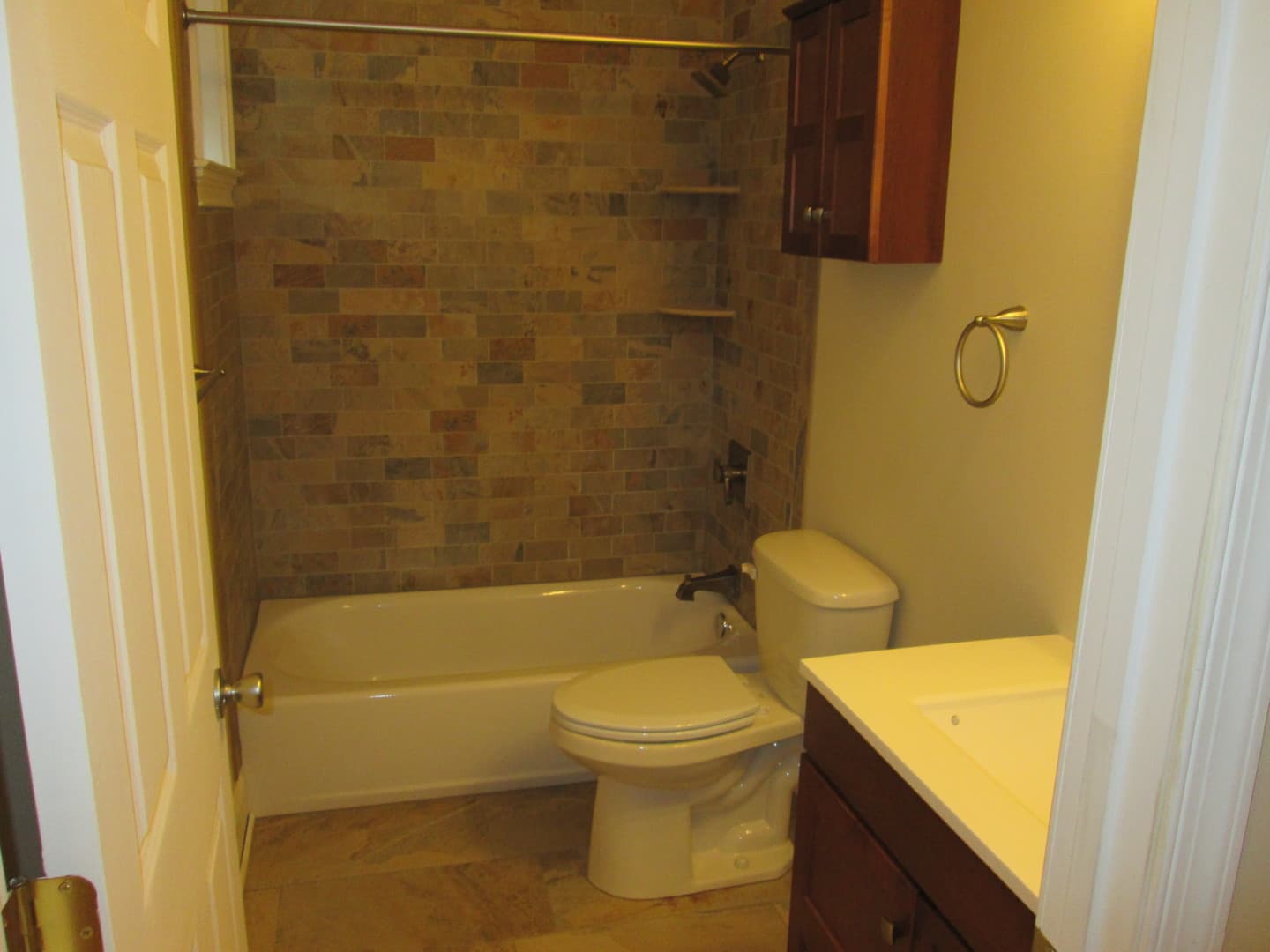 Baltimore Apartment: 817 Park Ave