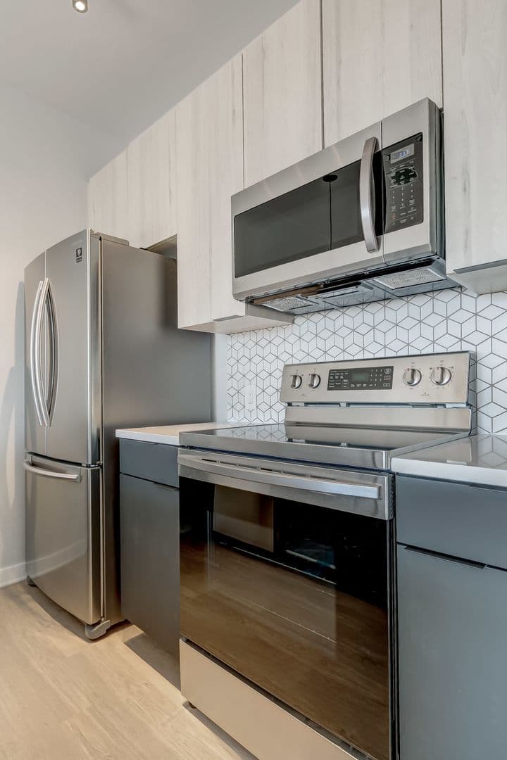 Baltimore Apartment: 115 W Hamburg