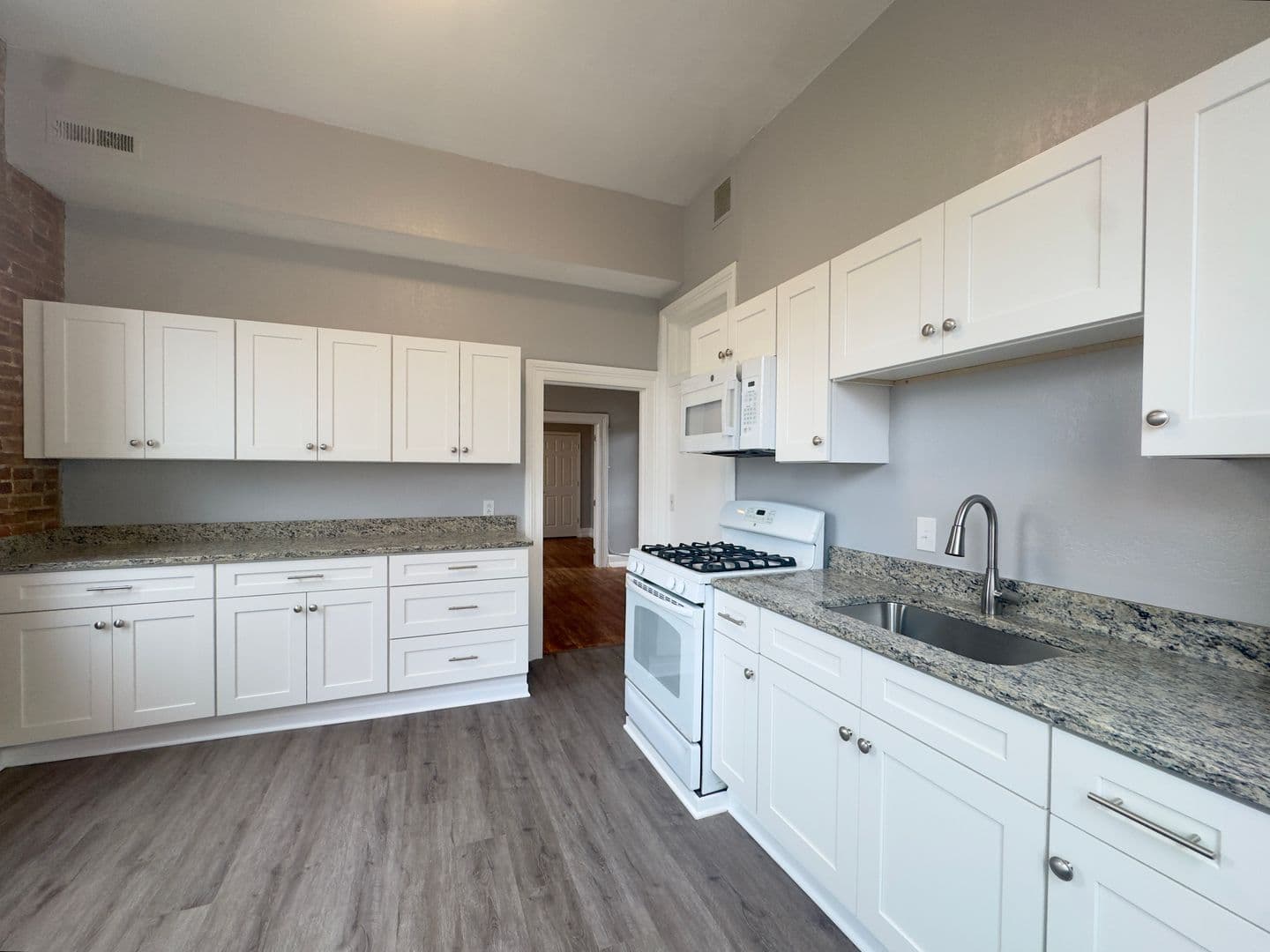 Baltimore Apartment: 1322-1324 Eutaw Pl