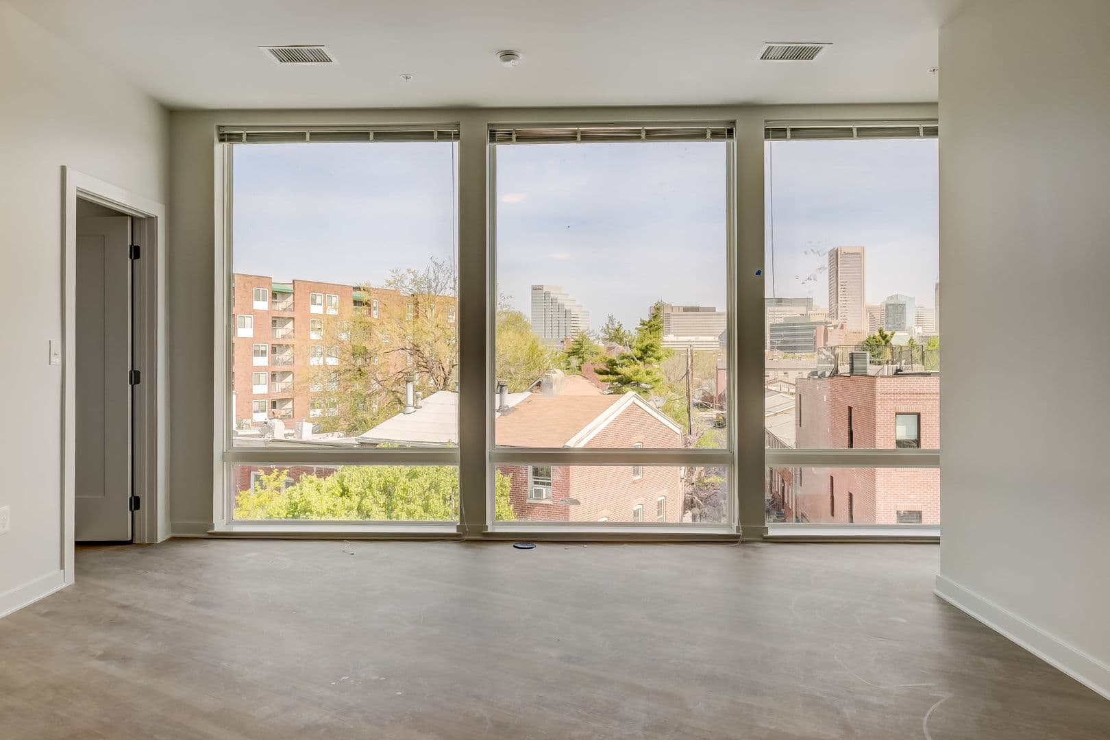 Baltimore Apartment: 115 W Hamburg