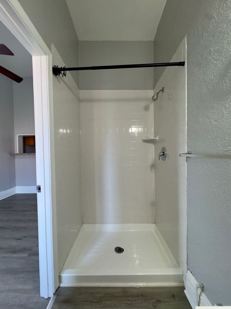 Baltimore Apartment: 1322-1324 Eutaw Pl