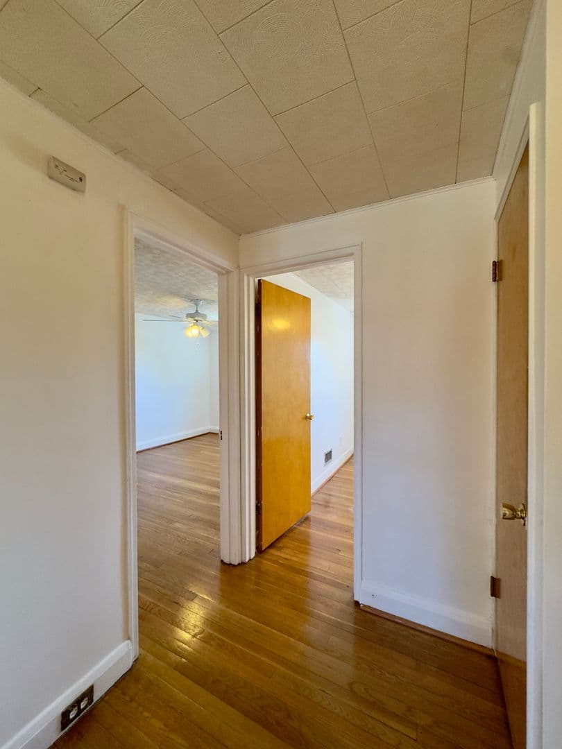 Baltimore Townhome: 5781 Edgepark Rd