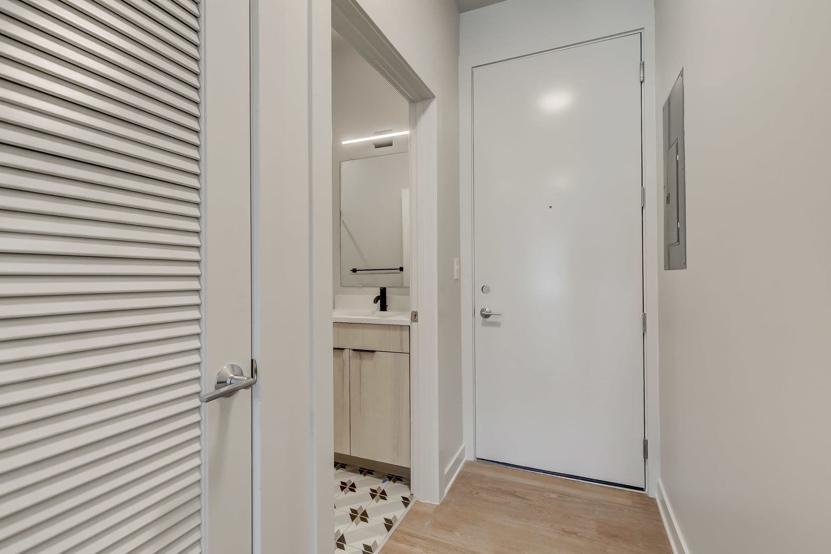Baltimore Apartment: 115 W Hamburg
