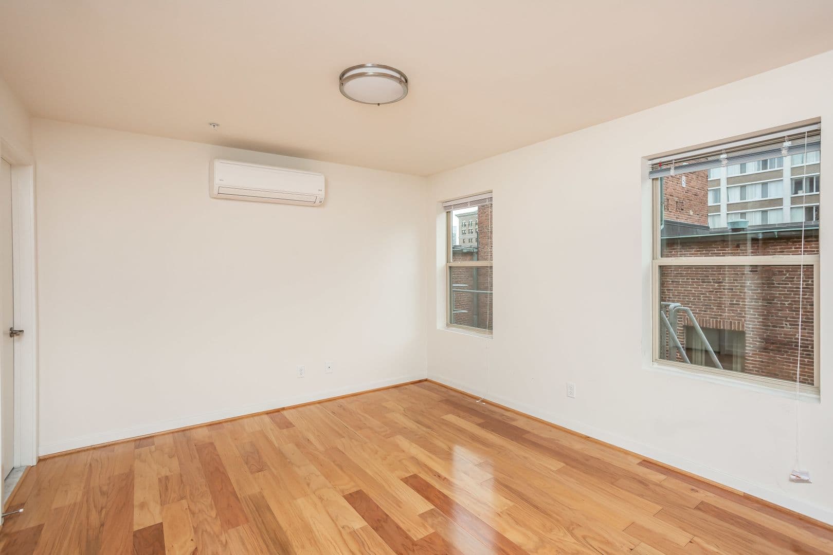 Baltimore Apartment: 605 Park Ave