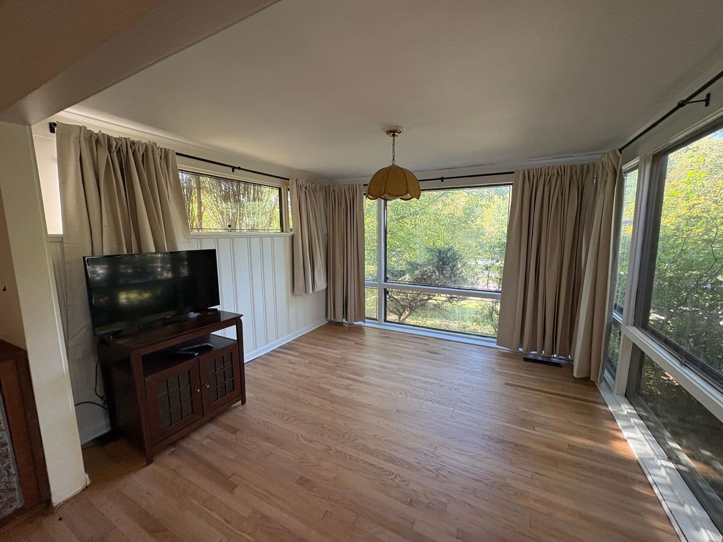 Baltimore House: 2711 Glen Ave