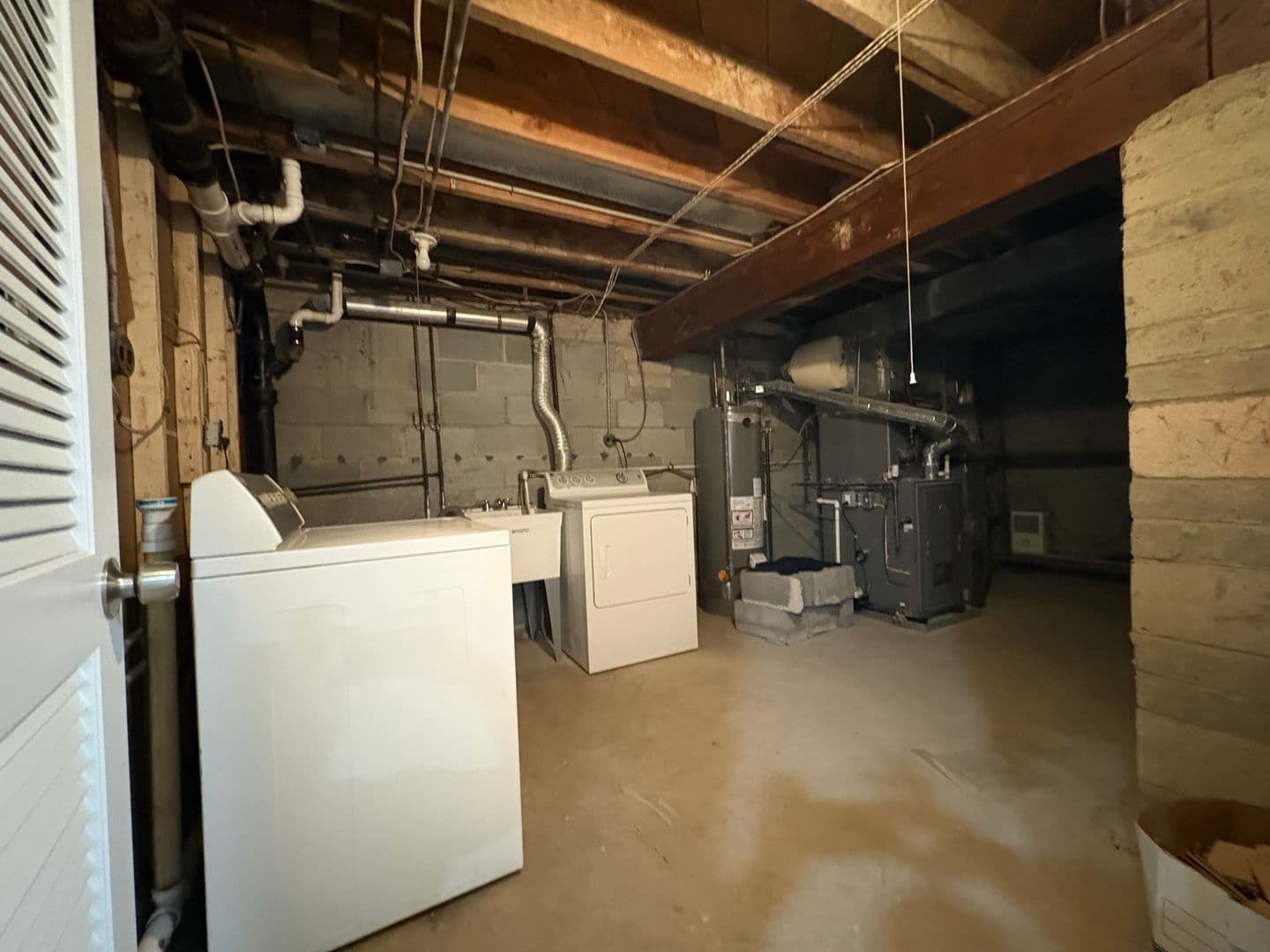 Baltimore House: 2711 Glen Ave