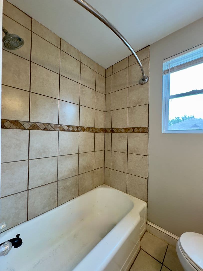Baltimore Townhome: 5615 Belle Ave