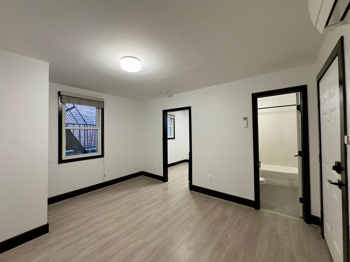 Baltimore Apartment: 816 Park Ave
