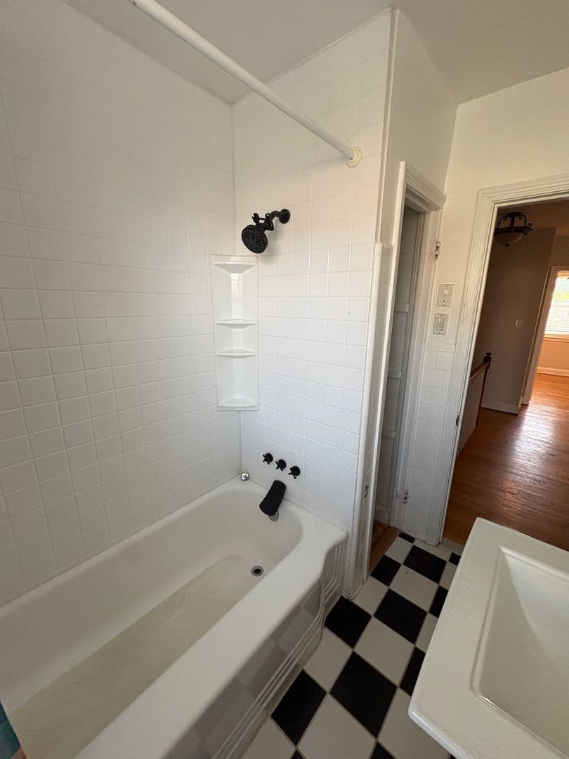 Towson Townhome: 8153 Glen Gary Rd