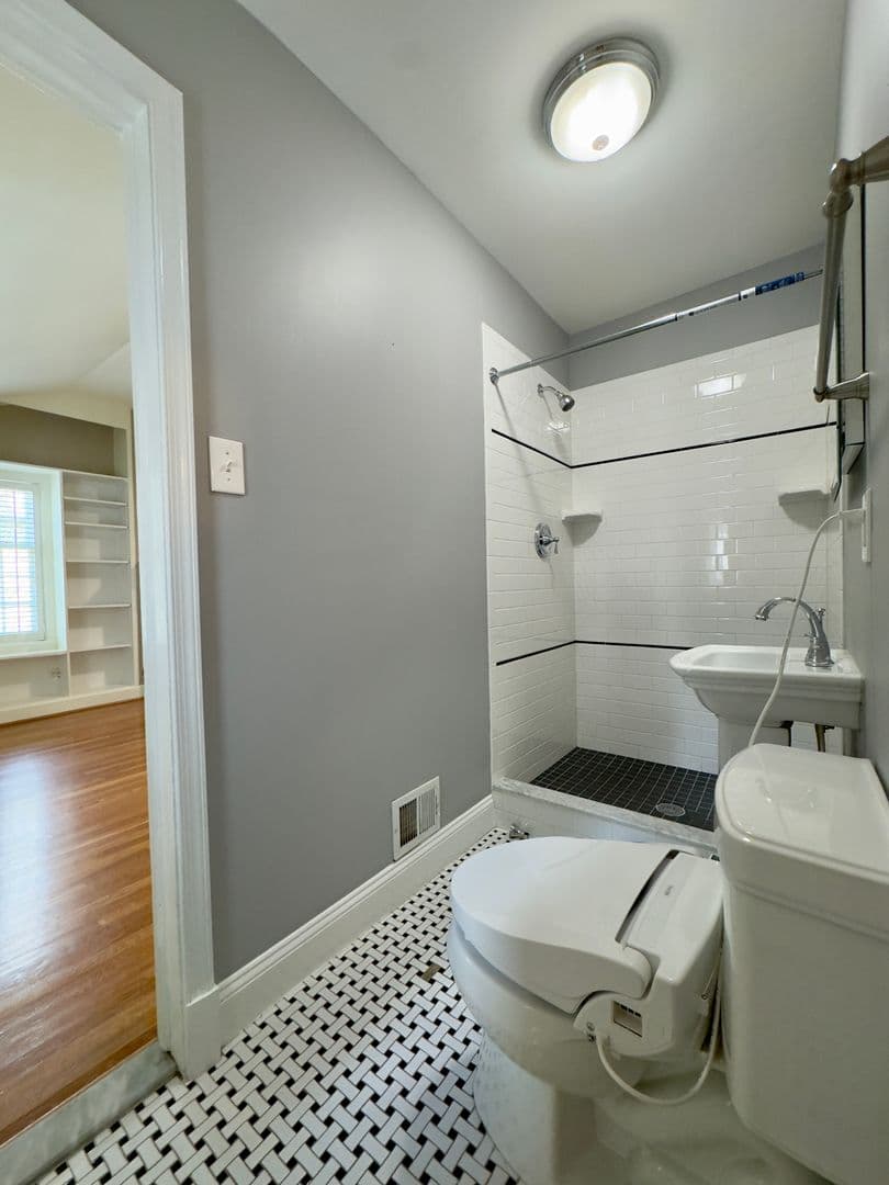 Baltimore House: 115 E Northern Pkwy
