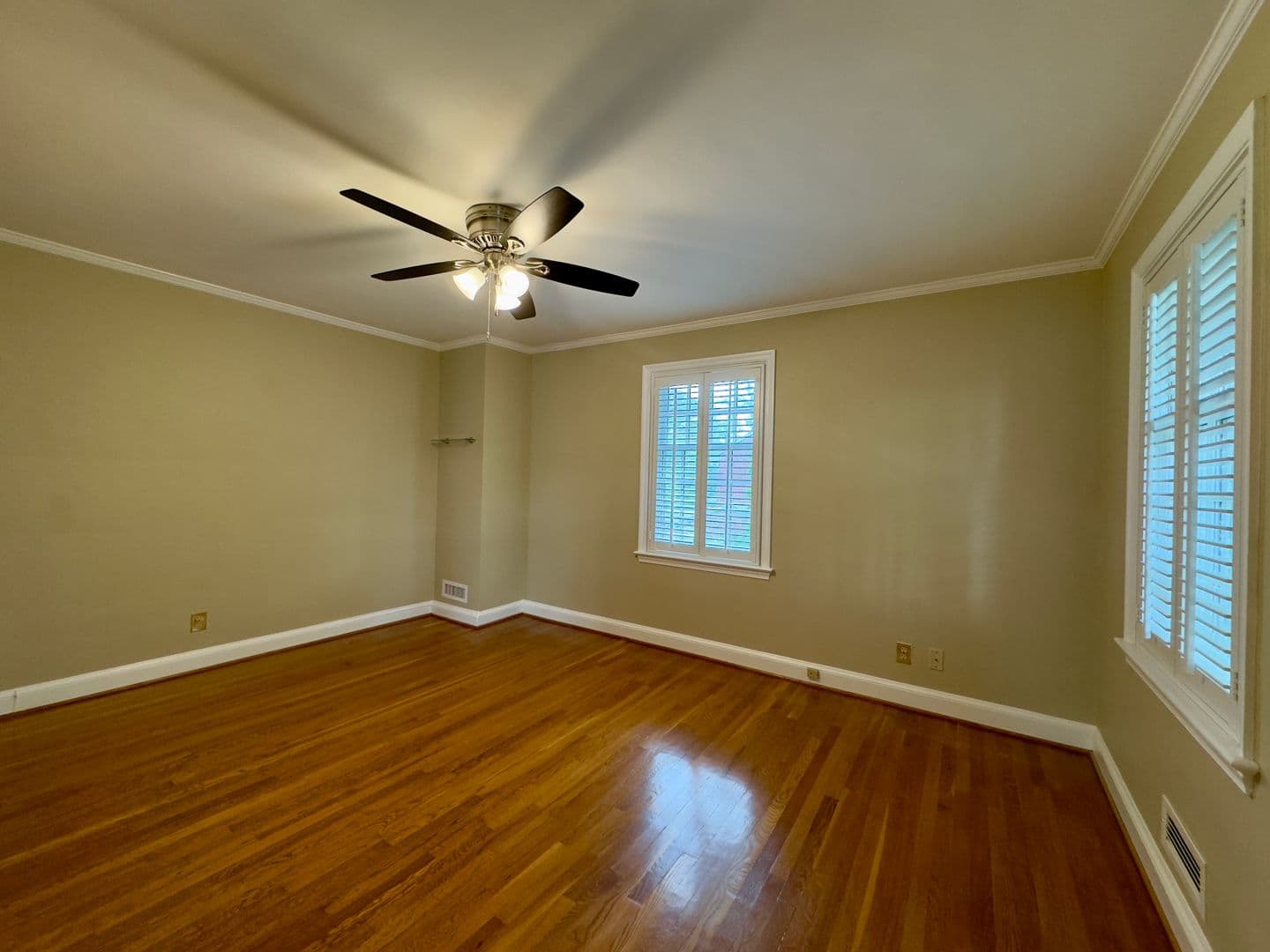 Baltimore House: 115 E Northern Pkwy