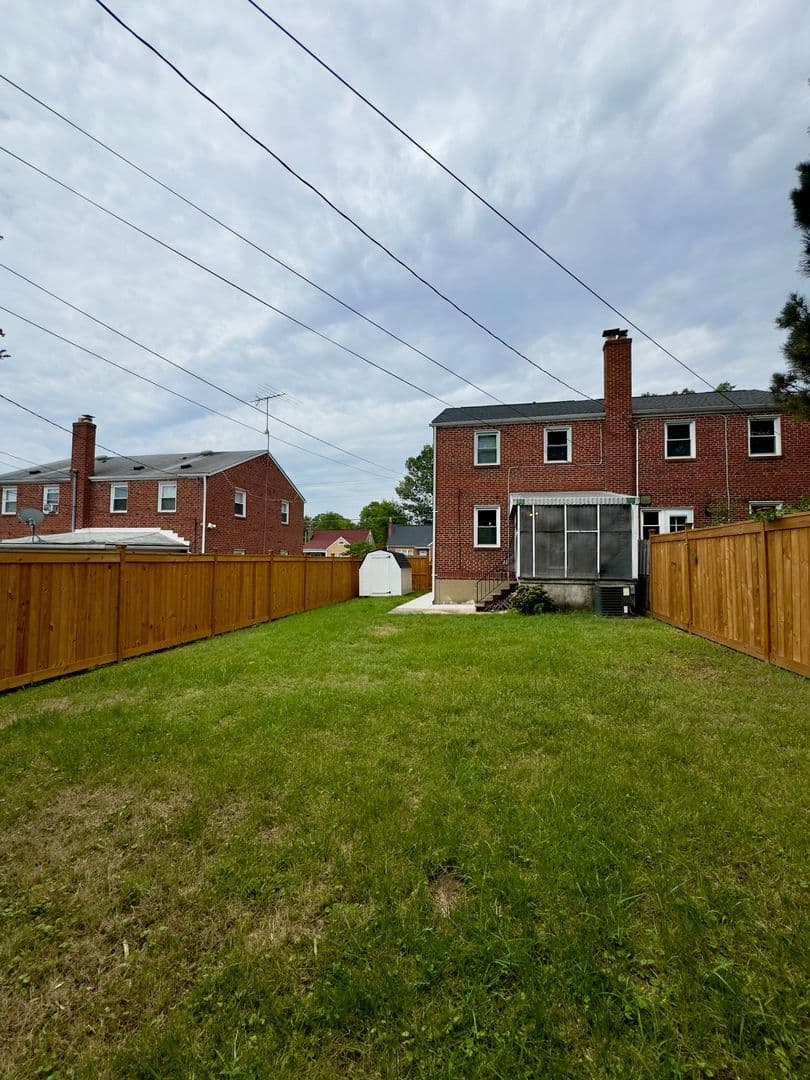 Nottingham Townhome: 205 Sipple Ave