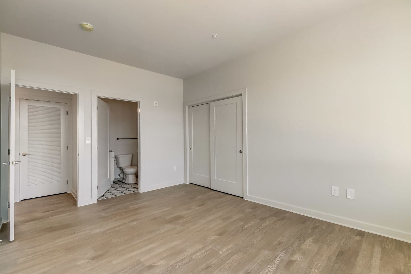 Baltimore Apartment: 115 W Hamburg