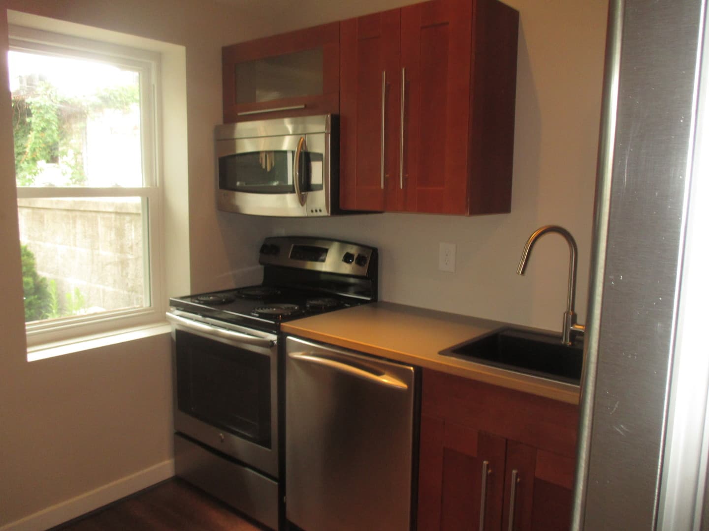 Baltimore Apartment: 1911 E Pratt St