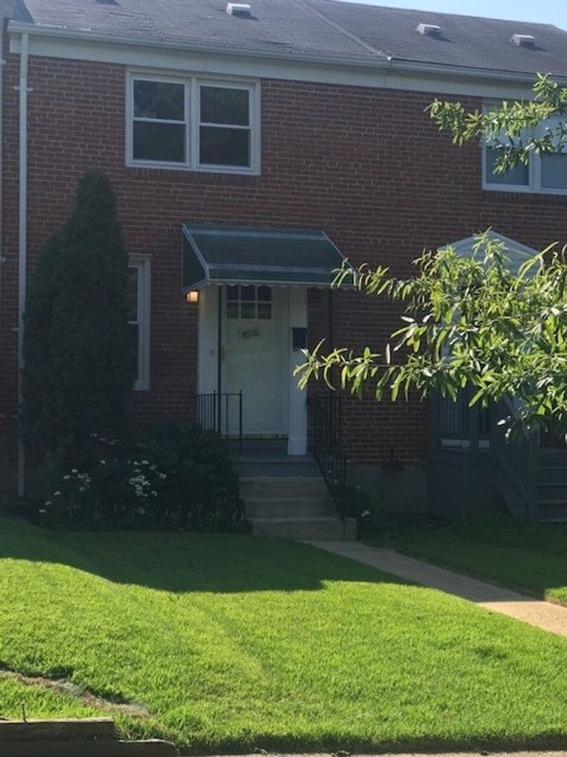 Parkville Townhome: 8535 Water Oak Rd